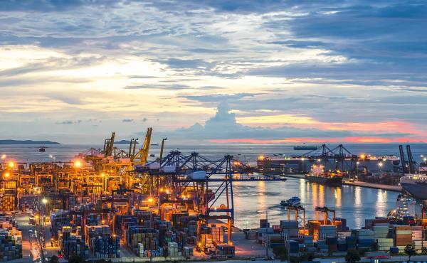 深圳48.5吨"烟花爆竹"瞒报出口被查获