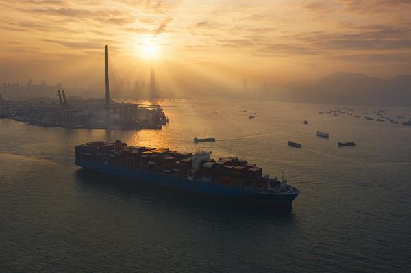 集运市场迎来“三连涨”,春节前出货潮推高主要航线运价