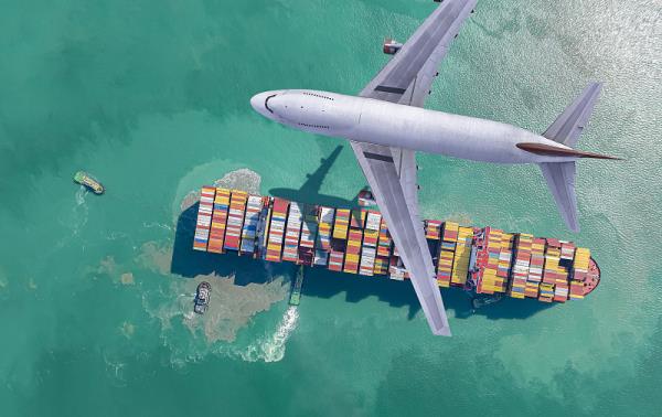 深圳48.5吨"烟花爆竹"瞒报出口被查获