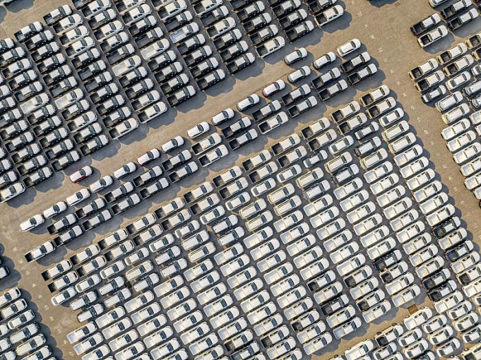 深圳48.5吨"烟花爆竹"瞒报出口被查获