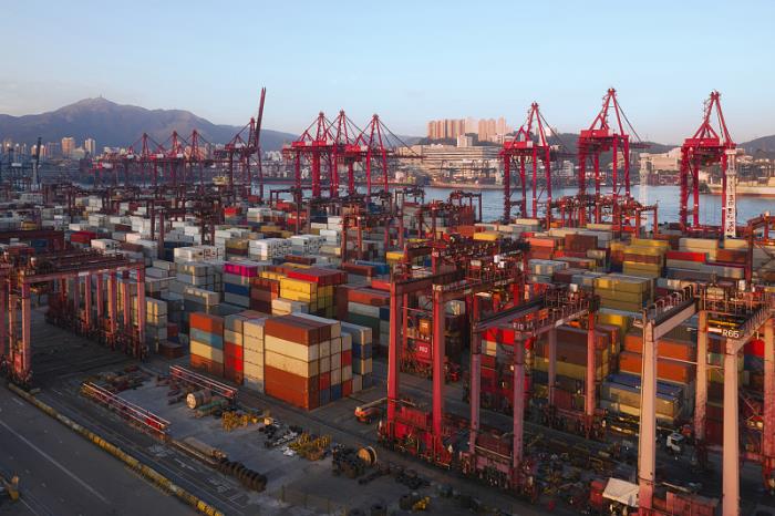 深圳48.5吨"烟花爆竹"瞒报出口被查获