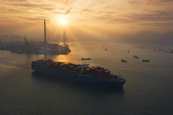 集运市场迎来“三连涨”,春节前出货潮推高主要航线运价