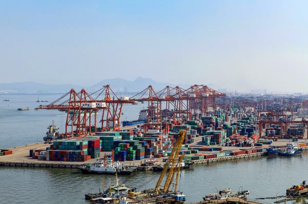 深圳48.5吨"烟花爆竹"瞒报出口被查获