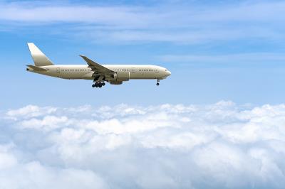 消防靴借助南京港到港海运送抵休斯敦