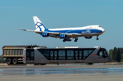 中国成都工业中间品使用门到门空运9天内速递到纽约(NewYork)