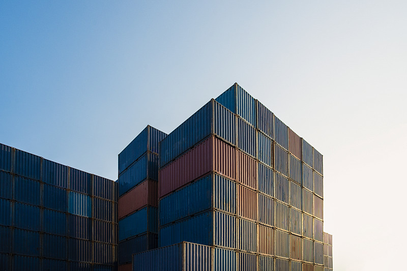 医用防护服/口罩采纳中山船运送抵美国巴吞鲁日(BatonRouge)