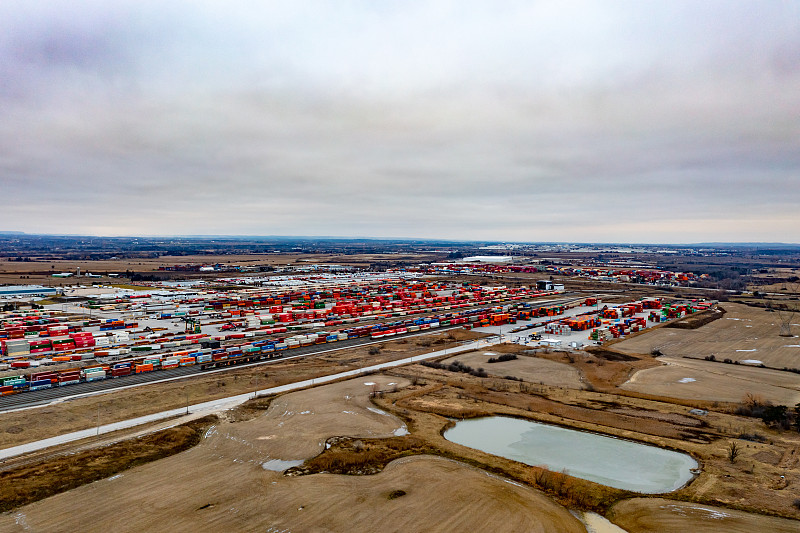 中国北京到海伦娜(Helena)的羽绒服采用国际空运8天内速递到