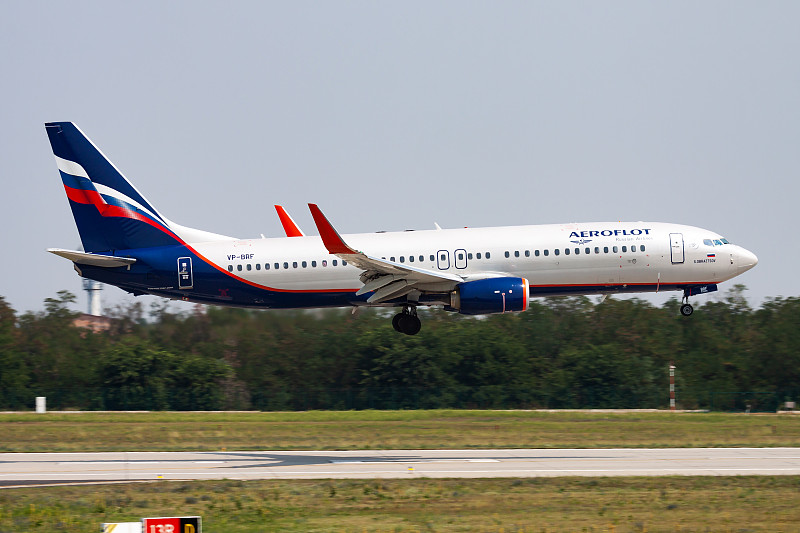 集成电路通过中国武汉海运高效送达新加坡