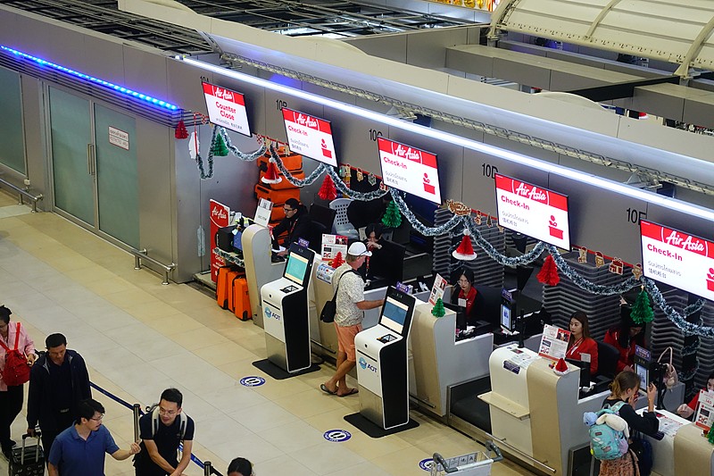 无印良品化妆水瓶采用中国武汉门到门空运送到夏洛特