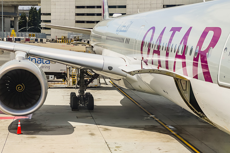 樱花勾线笔利用中国深圳飞机运输配送到美国明尼阿波利斯