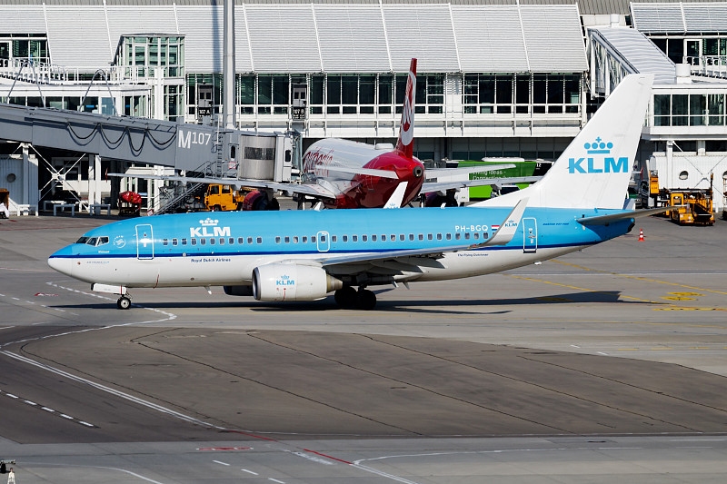 电脑摄像头经过武汉国际空运专线送达明尼阿波利斯(Minneapolis)