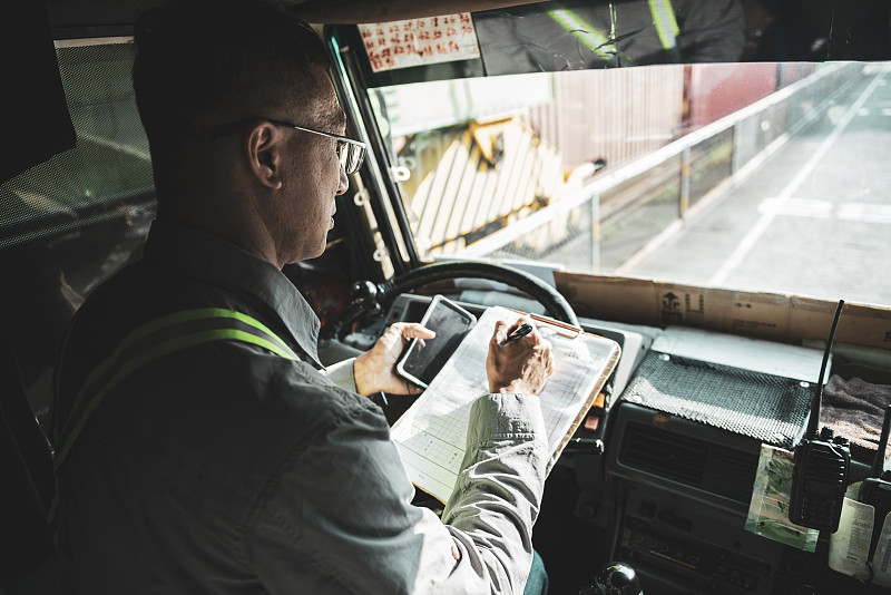 化妆盥洗品使用上海国际多式联运准时送达西雅图(Seattle)