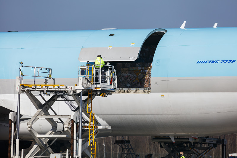 上海至西班牙萨拉戈萨的运动耳机使用空运物流专线11天内送达 上海至西班牙萨拉戈萨的运动耳机使用空运物流专线11天内送达