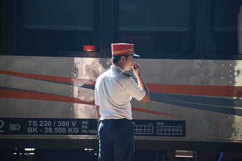 腊肉应用大连空运快递送达美国诺克斯维尔