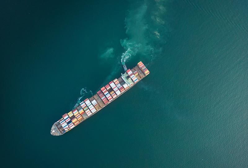 木制景观设施材料利用中国中山拼箱海运快递至美国查尔斯顿