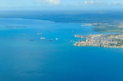 中国青岛遥控机器人采用空运快递10天内配送到美国萨克拉门托