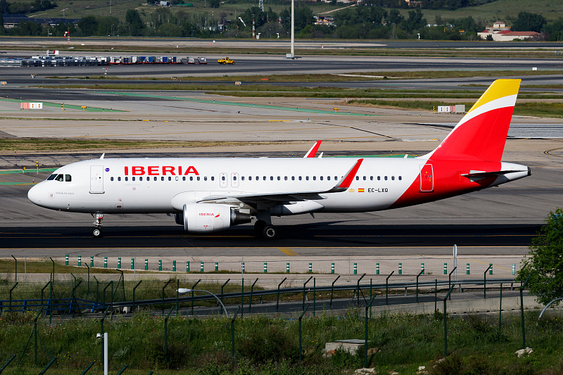 中国乌鲁木齐圆珠笔采用空运派送10天内配送到美国明尼阿波利斯