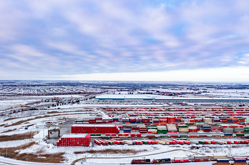 帽选用连云港海洋运输速递到新加坡