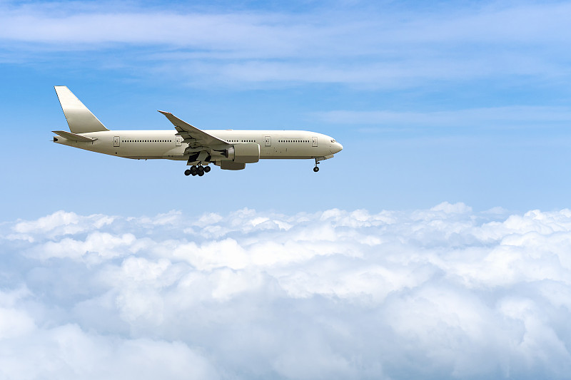 消防靴借助南京港到港海运送抵休斯敦