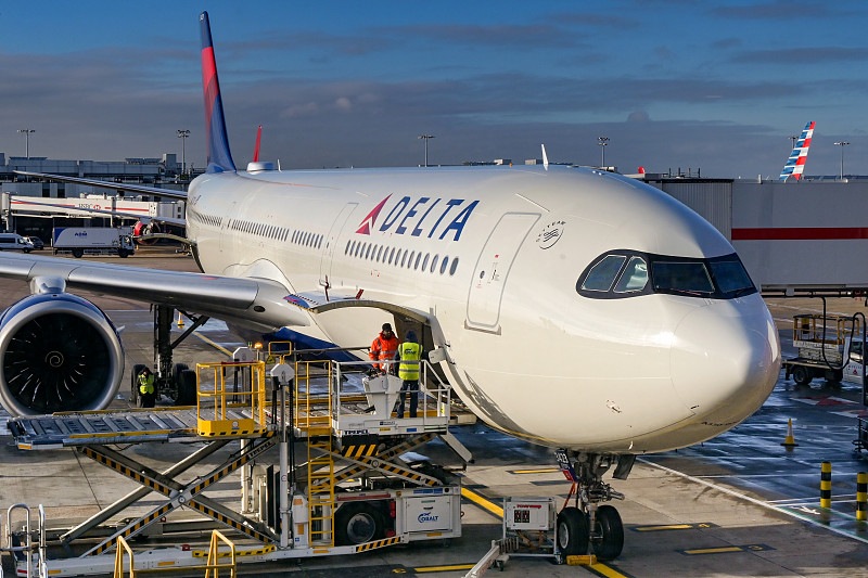 中山至本德的读卡器使用空运派送13天内配送到