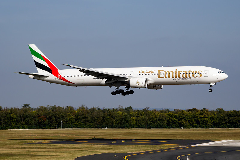 真丝眼罩经过中国东莞加急空运送达丹佛(Denver)