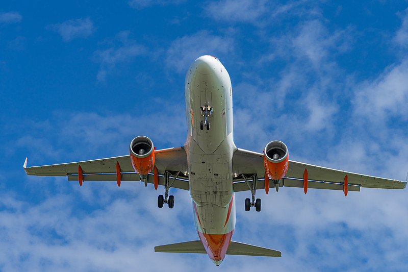 联想笔记本电脑支架经石河子飞机运输配送到美国圣安东尼奥(SanAntonio)