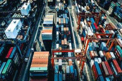 纺织品采用连云港空海联运准时送达美国汉普顿