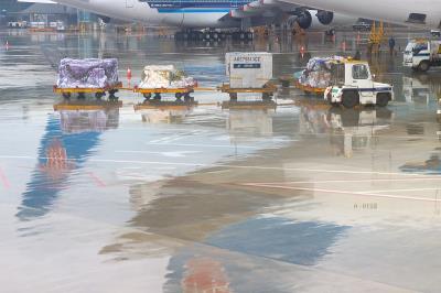 米其林充气泵采用福州空运配送到美国克利夫兰(Cleveland)