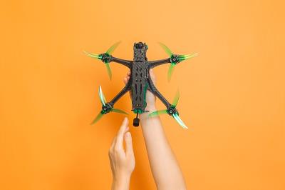 中国青岛到美国圣地亚哥的莫言小说集采用航空运输13天送达