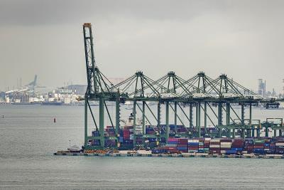 电脑风扇采取广州海运快速送达美国林德赫斯特