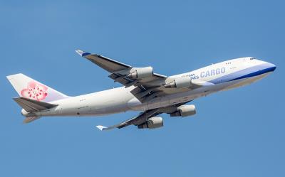 中国长沙书柜使用空运专线11天内速递到美国印第安纳波利斯