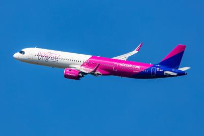 运动鞋通过中国西安国际空运专线速递到纽瓦克