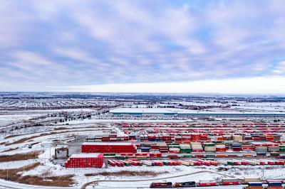 帽选用连云港海洋运输速递到新加坡