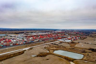 中国北京到海伦娜(Helena)的羽绒服采用国际空运8天内速递到