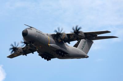 化肥设备钢管南京门到门空运速递到美国法戈