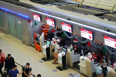 无印良品化妆水瓶采用中国武汉门到门空运送到夏洛特