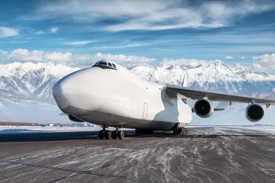 裙子采纳中国深圳国际空运专线送达图森(Tucson)