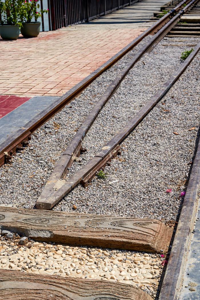 深圳市华鑫联合物流有限公司 深圳市华鑫联合物流有限公司