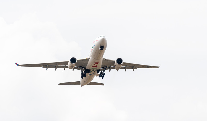 灵山县华宝物流有限公司