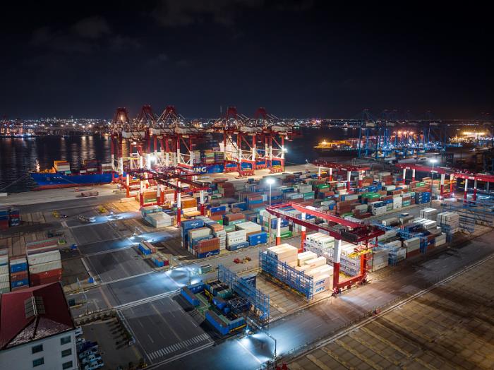 深圳市龙富物流有限公司