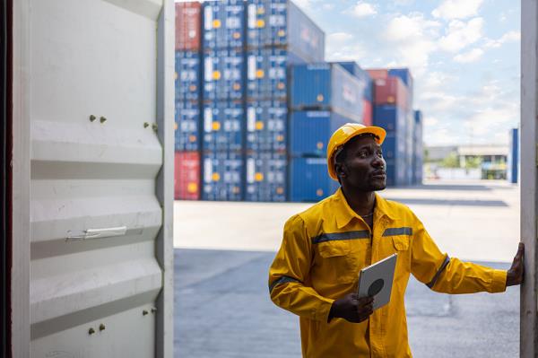 深圳市起岸物流有限公司