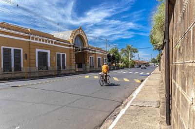 广西荔浦市馨雅物流有限公司