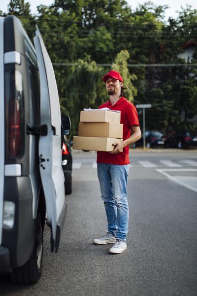 深圳市华鑫运通物流有限公司