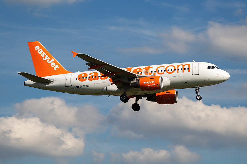 跨境物流“向外卷”，华夏物流支招旺季备货