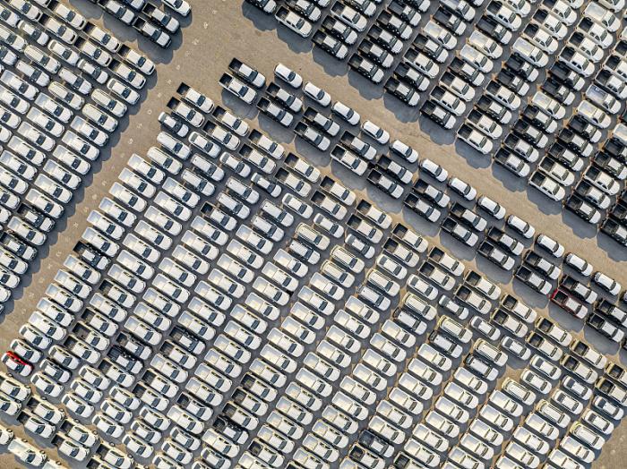 加拿大国际空运港口的运营时间是怎样的？