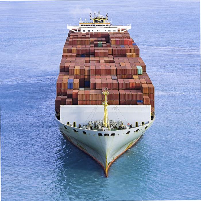 加拿大物流业发展迅速，为各行各业提供了有效的货物运输和配送服务