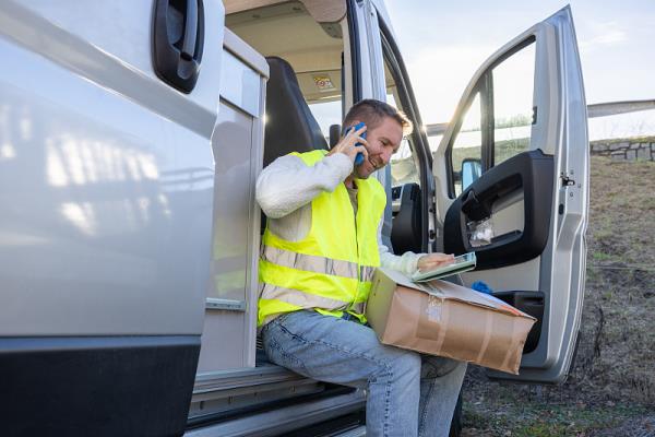 空运出货到加拿大用什么快递便宜些