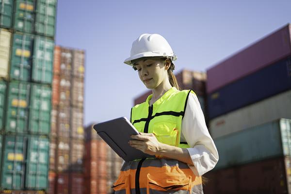 为应对加拿大近10000名工人罢工，国际海运公司马士基紧急发布应急措施