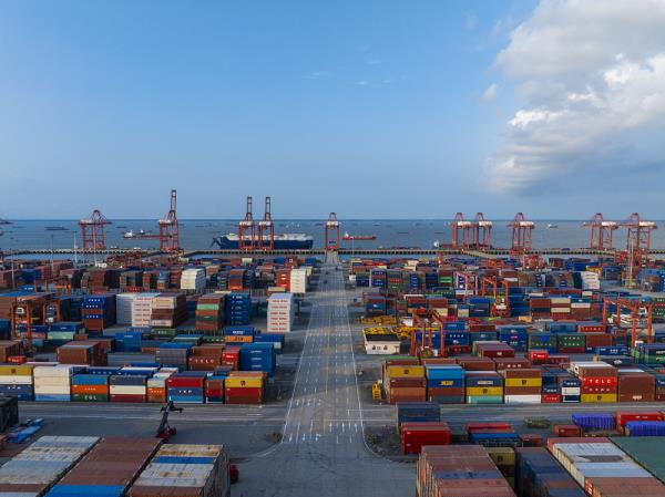 国际海运美线持续缺舱，加拿大罢工预警