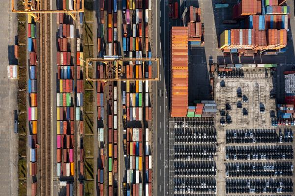 从中国邮寄零食到加拿大用什么快递好?